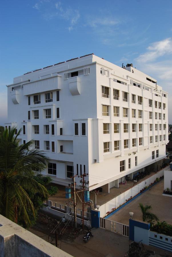 Royal Park Kakinada Hotel ภายนอก รูปภาพ