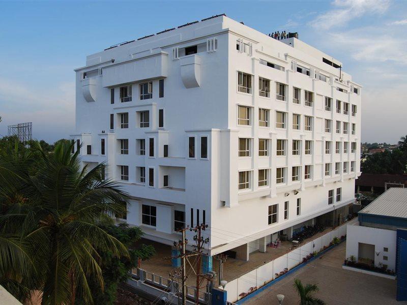 Royal Park Kakinada Hotel ภายนอก รูปภาพ