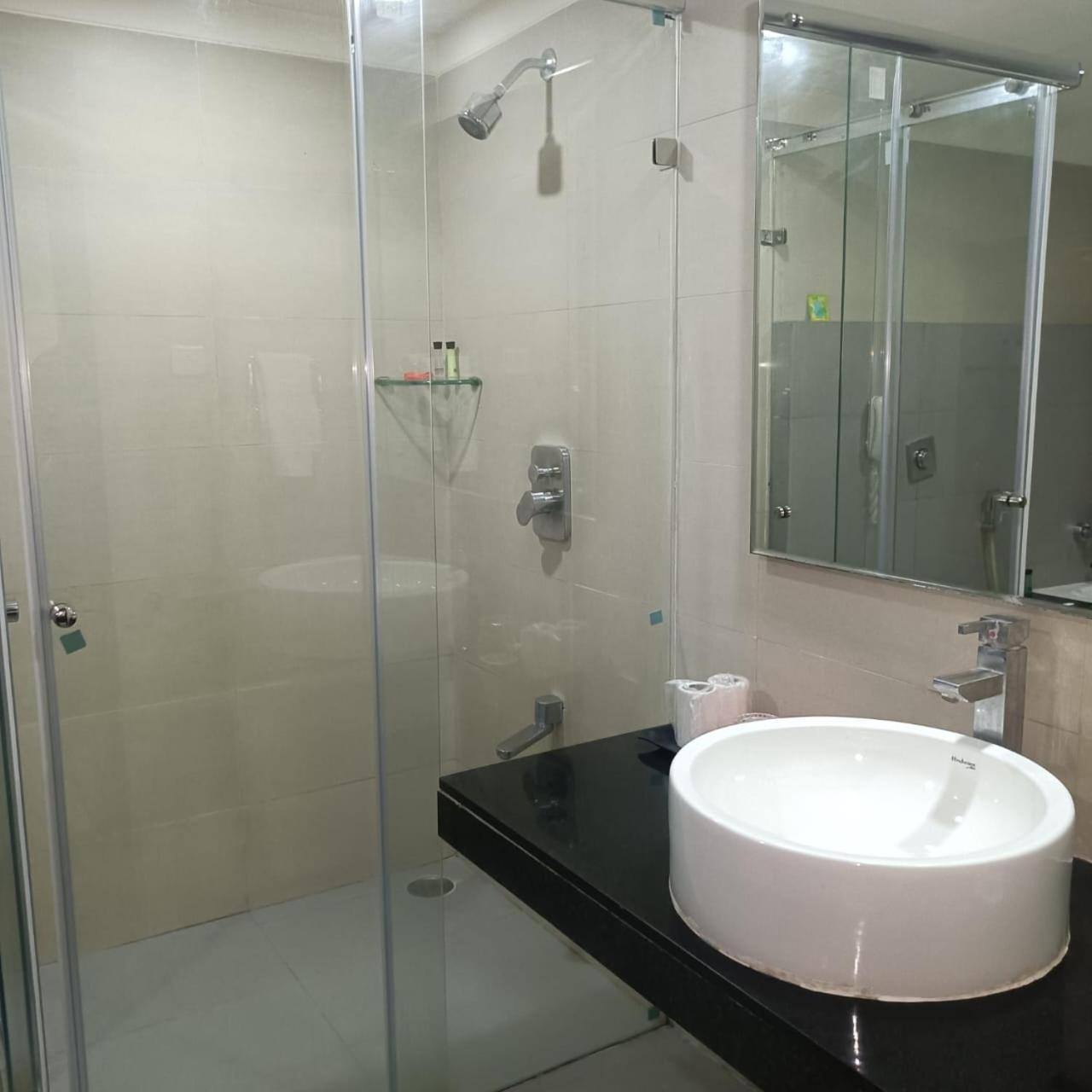 Royal Park Kakinada Hotel ภายนอก รูปภาพ
