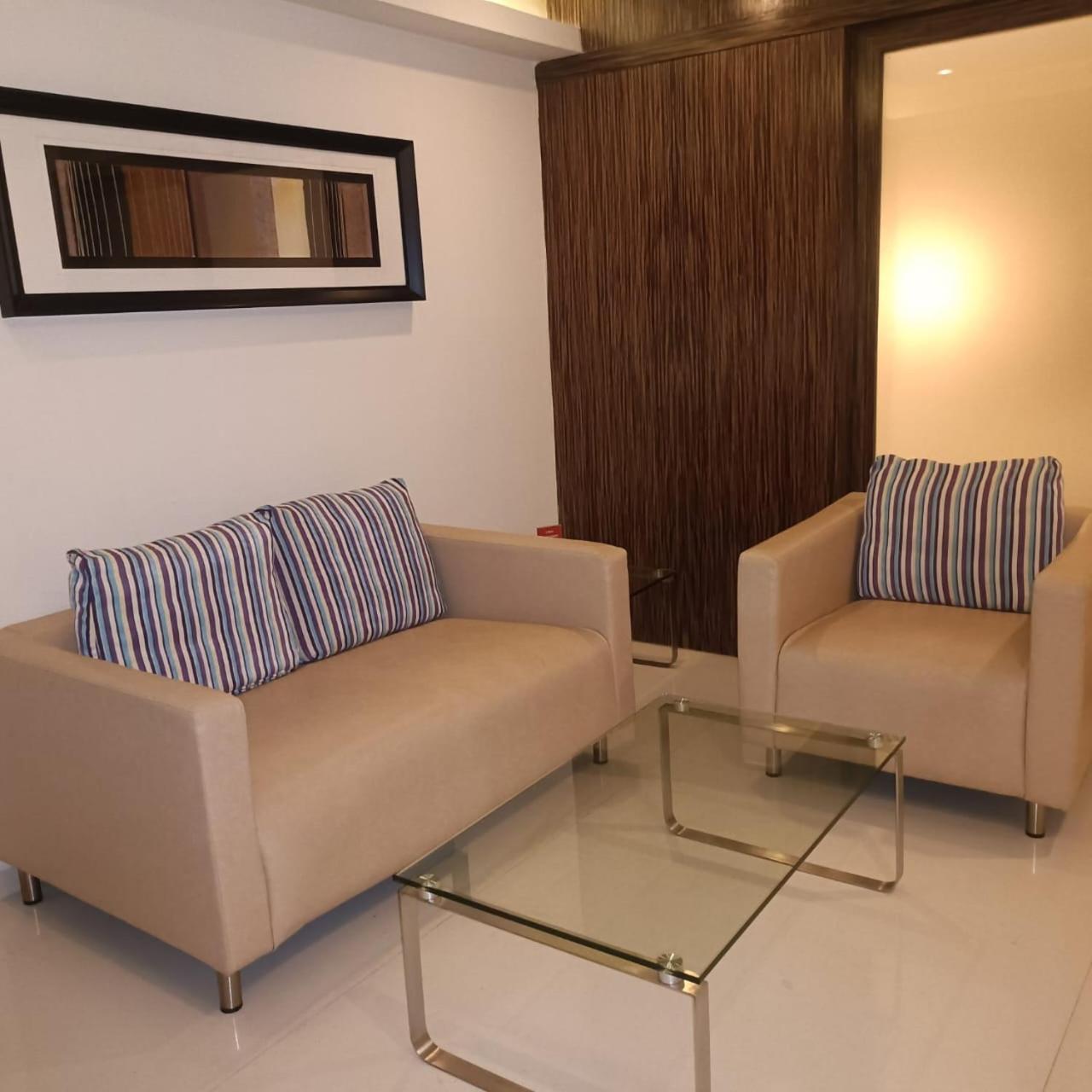 Royal Park Kakinada Hotel ภายนอก รูปภาพ