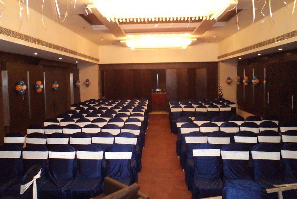 Royal Park Kakinada Hotel ภายนอก รูปภาพ