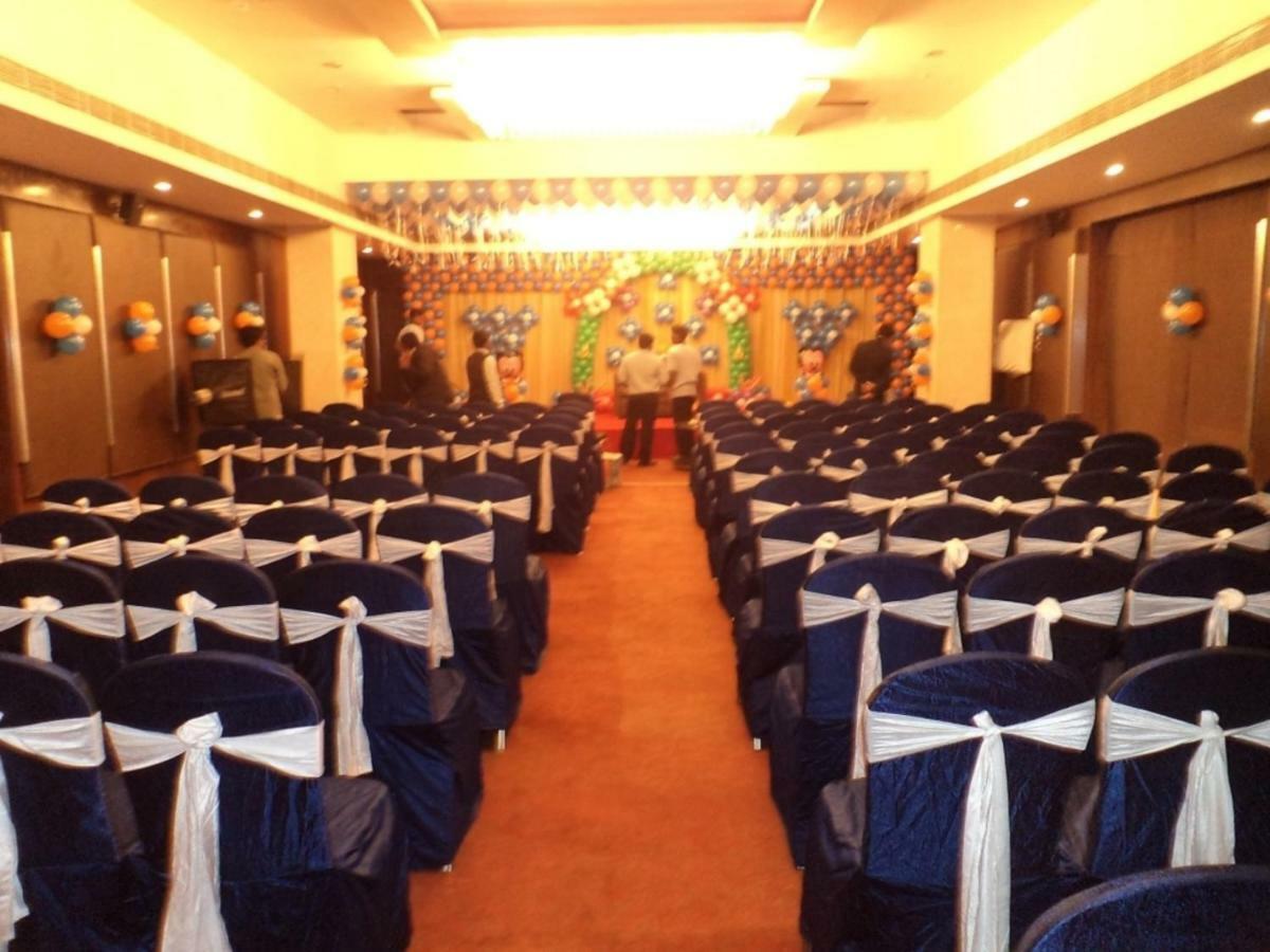 Royal Park Kakinada Hotel ภายนอก รูปภาพ