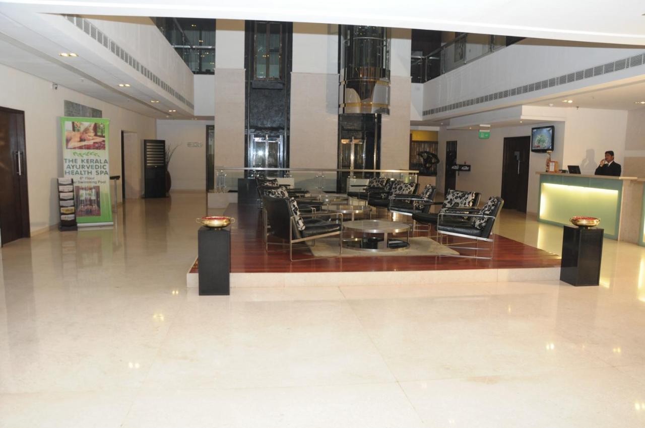 Royal Park Kakinada Hotel ภายนอก รูปภาพ